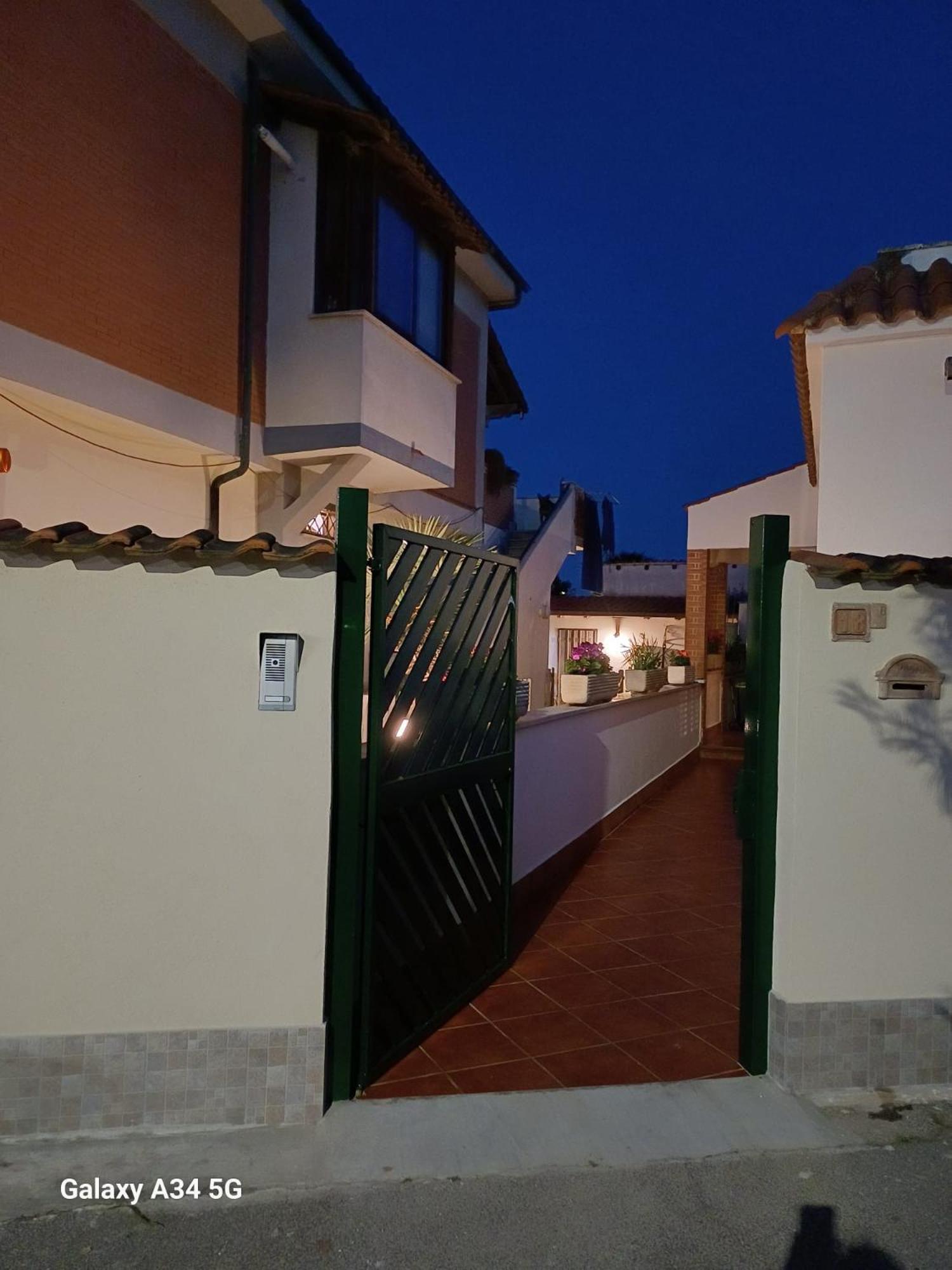 Civico18 Apartment Fiumicino Exterior foto
